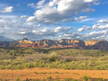 The impressive red mountainside near Sedona